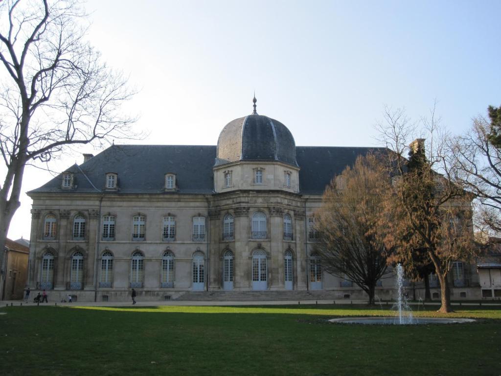 Abc Hotel Toul Exterior photo